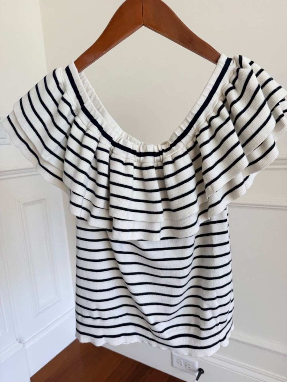 J.Crew Women’s Top Off Shoulder Ruffle Sweater Top Blouse Cropped Shirt Size M